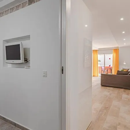 アパート Tenerife Royal Gardens One Bedroom プラヤ・デ・ラス・アメリカス