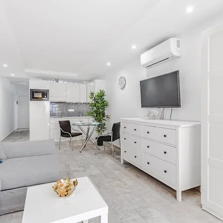 Tenerife Royal Gardens One Bedroom Апартаменты
