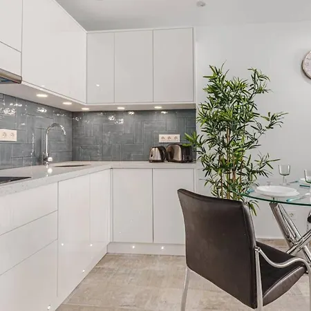 Tenerife Royal Gardens One Bedroom *