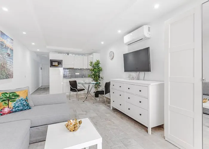 Tenerife Royal Gardens One Bedroom דירה